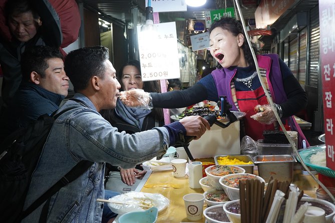 Seoul Street Food Market Tour - Starting at Jongno 5-ga and Entering the Market