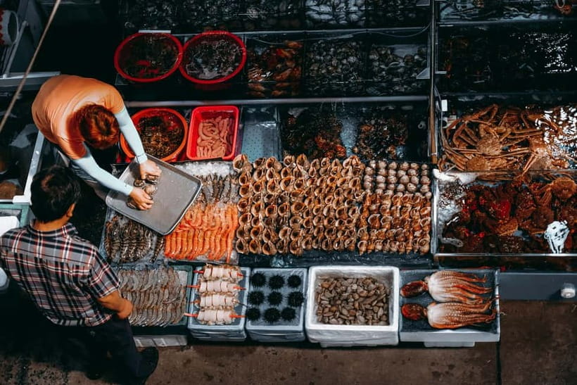 Seoul: The Biggest Sea-food Noryangjin Market Tour - Seeing seafood you may not recognize