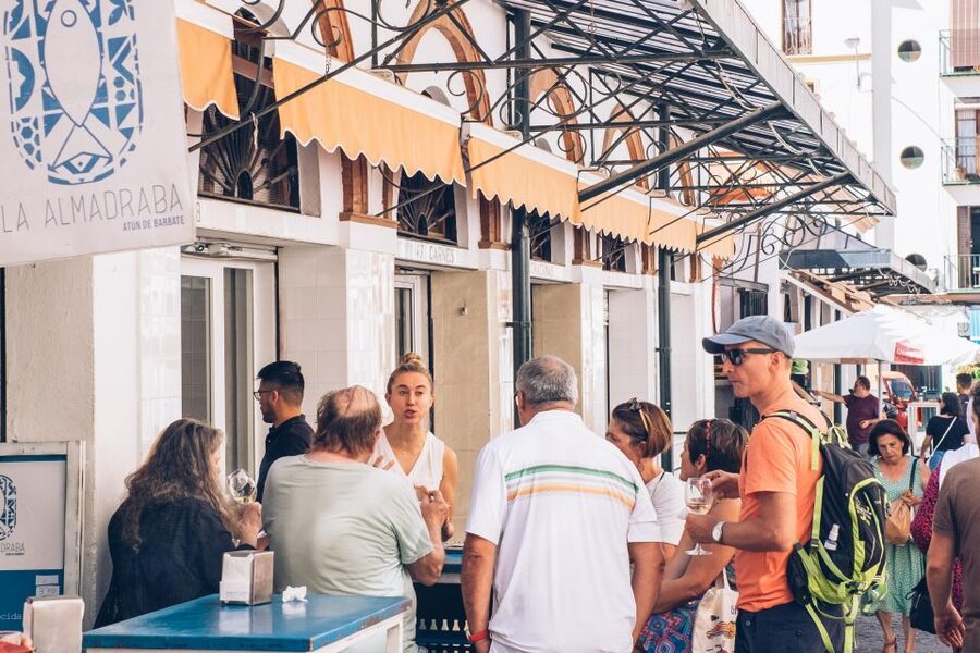 Seville: Morning Market & Tapas Tour - Street food, wine, and the final Calle Feria tapas