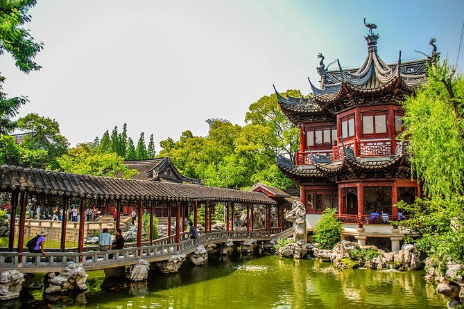 Shanghai Day Tour to Zhujiajiao Water Town, Yu Garden, Bazaar, Bund - What the private vehicle adds