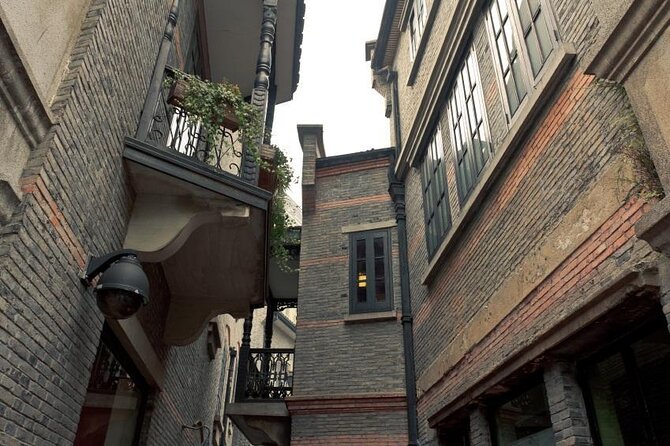 Shanghai Night River Cruise and Light Tour with Yuyuan Bazaar - Key points to know before booking