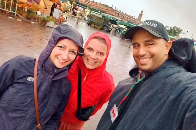 Shopping in the Souks of Marrakech Private Tour - Shopping for rugs, leather, shoes, and gifts