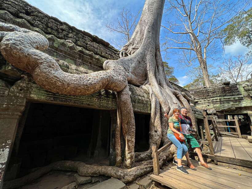 Siem Reap: Angkor Wat Sunrise and Market Tour by Jeep - Who should book this jeep tour?