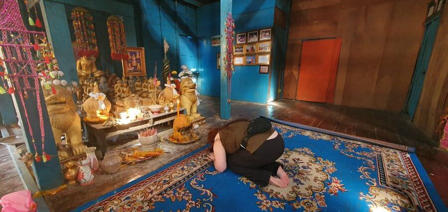 Siem Reap Cambodian Buddhist Water Blessing and Local Market - Should you book the Wat Arang blessing tour?