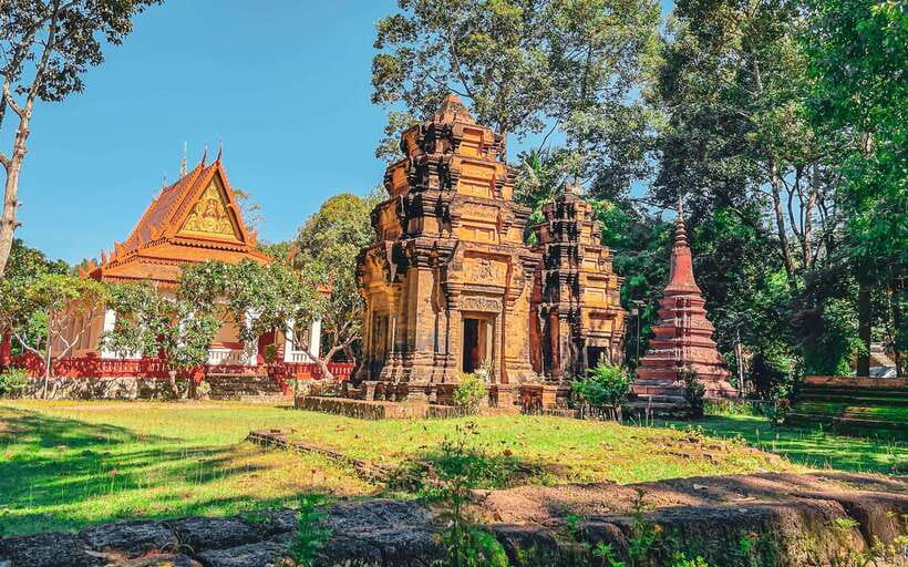 Siem Reap: FREE Market & Local Temple Tour - Walking to the Old Monastery and Pagoda