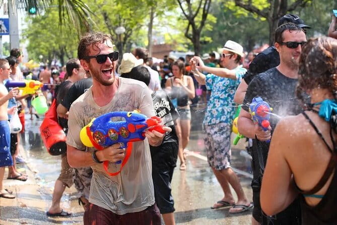 Siem Reap Morning Market & Food Tour by Tuk Tuk - Royal Independence Gardens and a quieter final hour