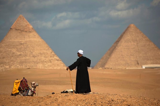 Sightseeing Day Tour to Pyramids, Egyptian Museum and Bazaar from Giza or Cairo - Khan El Khalili: one hour of shopping and street life