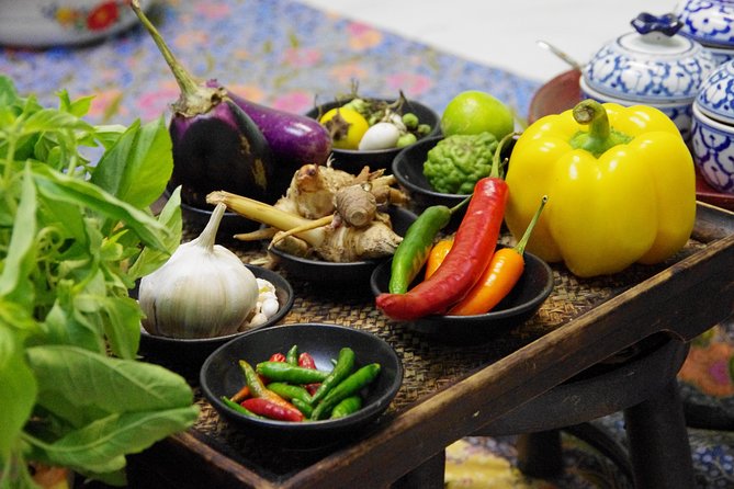 Silom Thai Cooking School with Fresh Market Tour - A well-planned rhythm of preparation, cooking, and eating