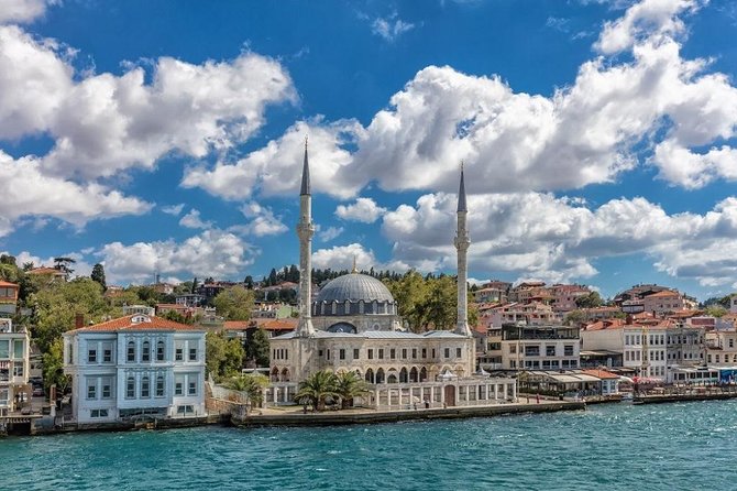 Small-Group Bosphorus Cruise and Istanbul’s Egyptian Bazaar - Who Should Book This Experience?