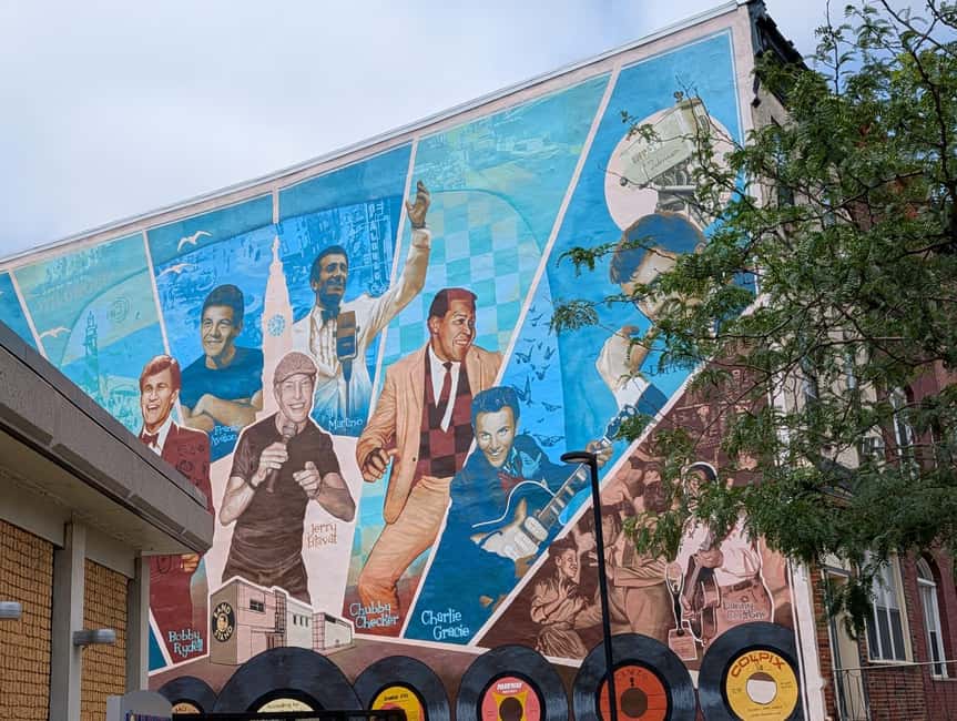 South Philly Tour: Market, Cheesesteaks & Hidden Gems - Walking Through the 9th Street Italian Market
