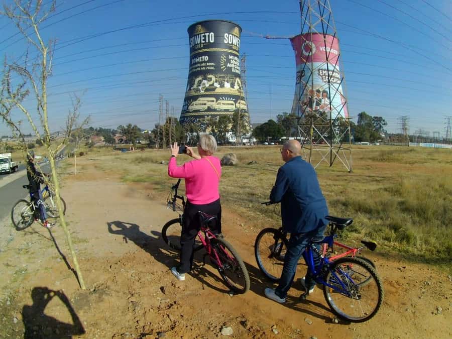 Soweto Tour; Mandela House; Vilakazi Street; Market Culture - Soccer City and the memory of 2010