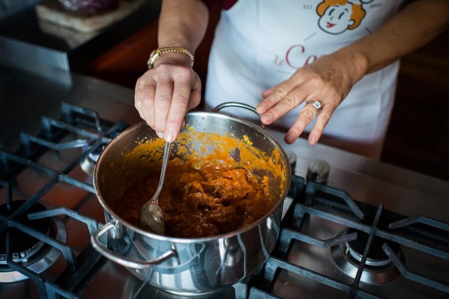 Spoleto: Market Tour and Meal at a Local's Home - Sitting down to a four-course Umbrian meal