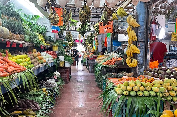 Steps Full of Flavor, Cancun Foodie & Market Tour - The guide can make or break the morning