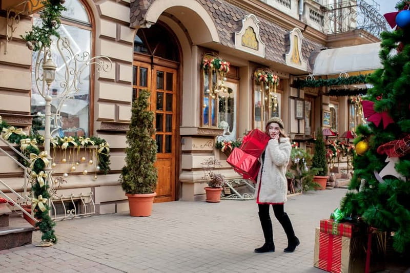 Stockholm: Christmas Market Magic Walking Tour with a Local - What a small group changes