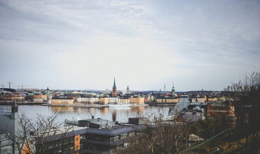 Stockholm: Christmas Markets & Lights Guided Walking Tour - Following the Old Town Christmas Market