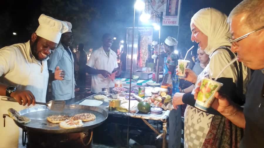 Stonetown: Food Markets and Street Food Walking Tour - Darajani Market: Stone Town before dinner