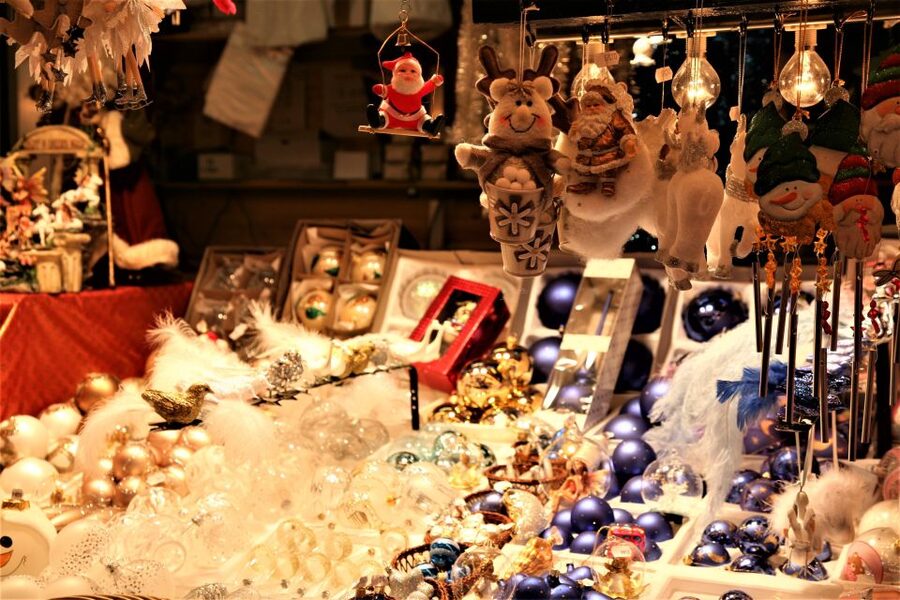 Strasbourg Christmas Market tour - Place Kléber and Strasbourg’s famous Christmas tree