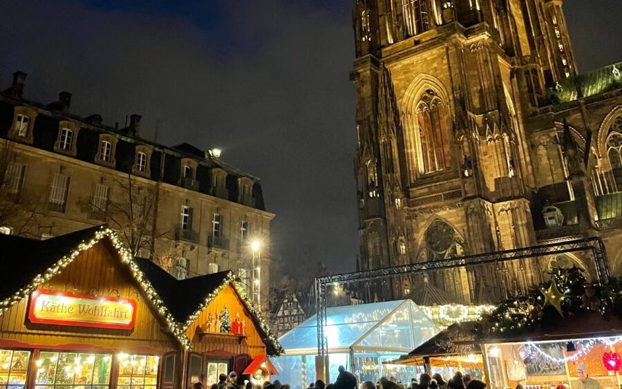 Strasbourg: Christmas Markets Walking Tour with Mulled Wine - The included mulled wine stop