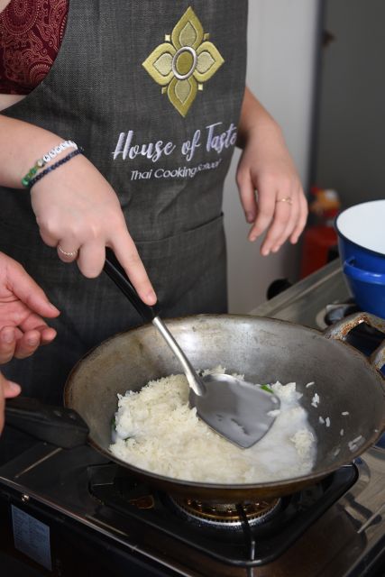 Sukhumvit: Hands-on Thai Cooking Class & Market Tour in BKK - Choose your day by the dishes you want to eat