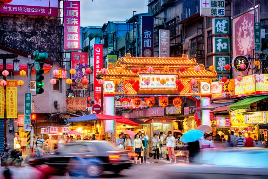 Taipei: 2-Hour Raohe Night Market Walking Tour - Practical details that affect your decision