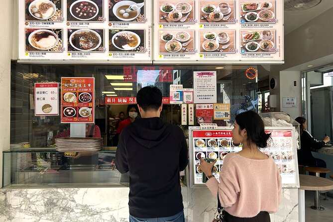 Taipei Hidden Eats, Market & Street Food Tour with 8+ Tastings - Finishing with tofu pudding near Dongmen Station