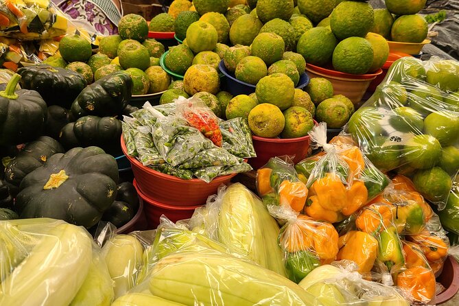 Taste of the Yucatan: Merida Cooking Class and Market Visit - Riding the Bus to a Mérida Home