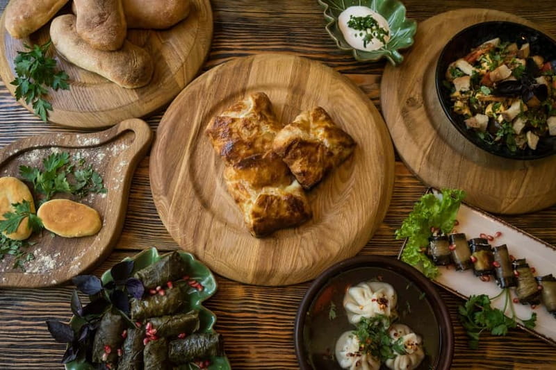 Tbilisi: Street Food & Sightseeing Tour with Local Markets - Pickup, walking pace, and group size
