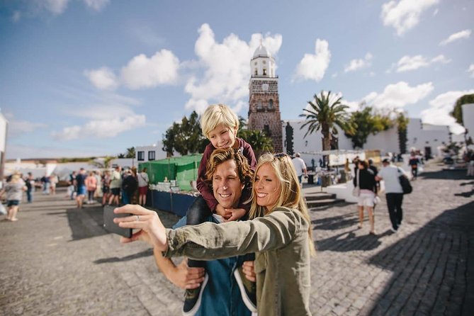 Teguise Market and La Graciosa Island Tour - Teguise Market: two hours among stalls and old streets