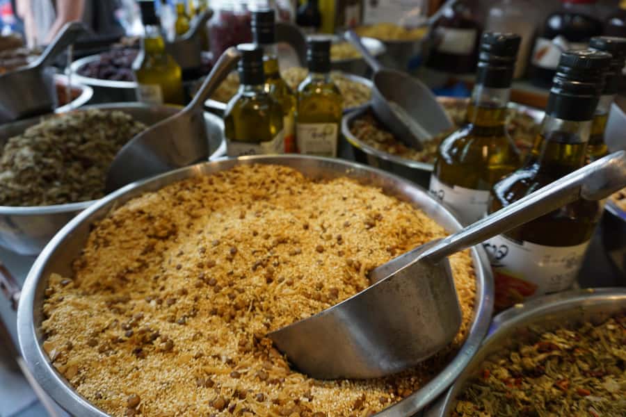 Tel Aviv: 2-Hour Carmel Market Tour in English with Lunch - The market atmosphere, without the guesswork