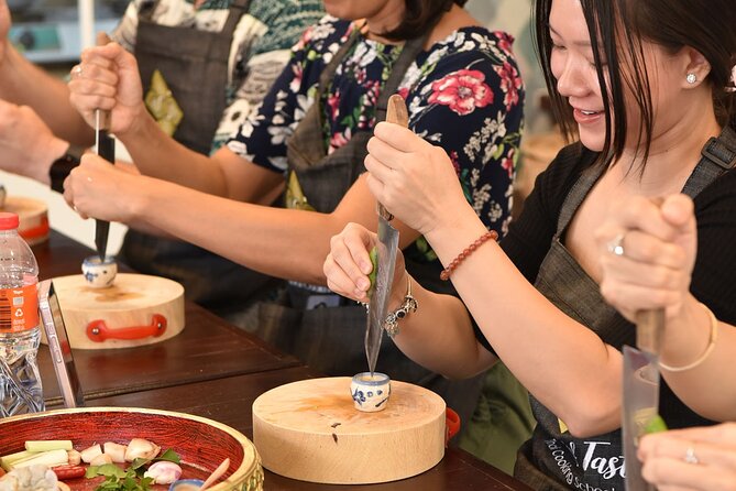 Thai Cooking Class with Market Tour in Sathon Bangkok - Getting to House of Taste Thai Cooking School