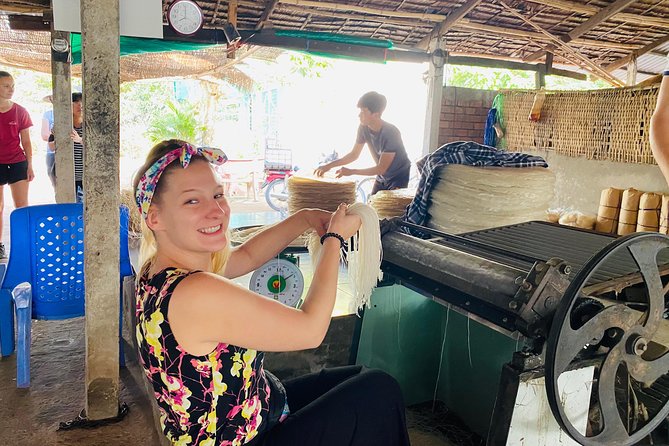 The hidden Fabulous Floating Market and Small Canal - A hammock coffee break at 8 am