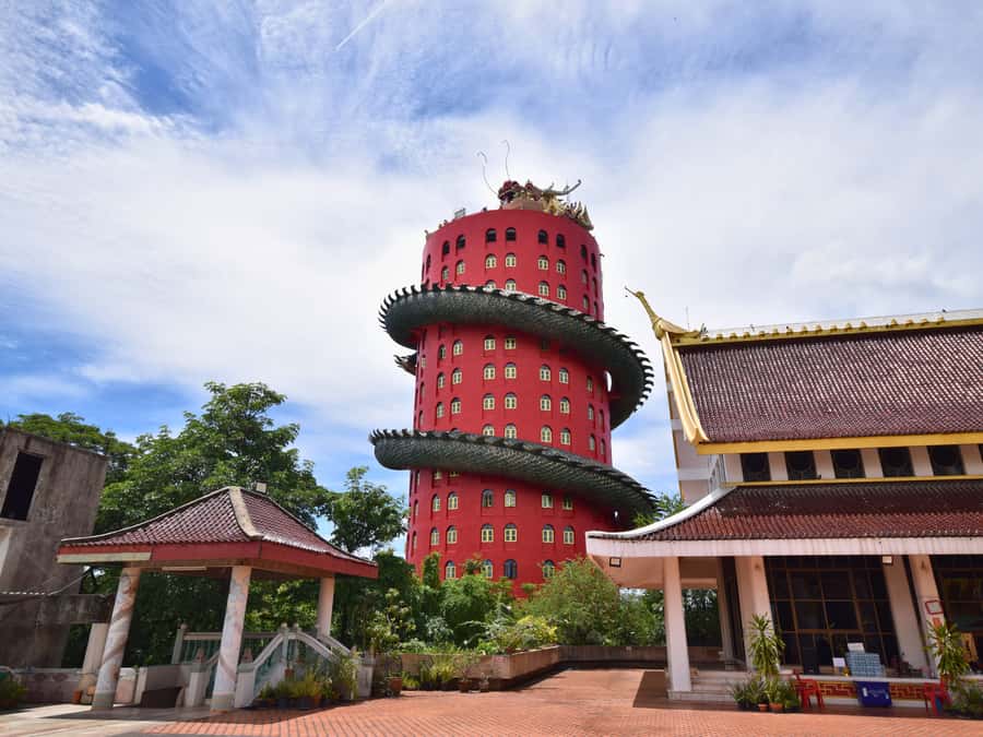 The Souls BKK: Floating Market, Dragon Temple, Na Satta Park - Wat Samphran, the Dragon Temple