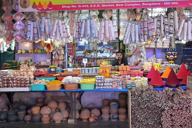 Tipu Palace + Koté Vishnu + Fort + KR Market + Jain Temple = Bengaluru Pété Walk - Shri Adinath Jain Shwetamber Mandir and the quieter finish