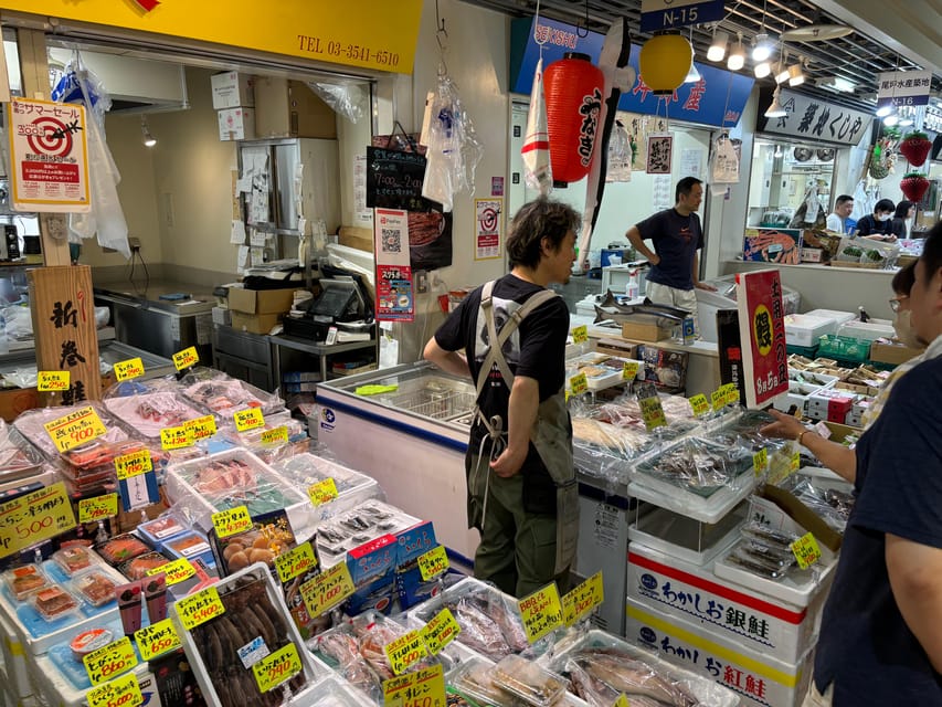 Tokyo: Private Tsukiji Fish Market Tour with 3 food stops - Who should book this Tsukiji walk?