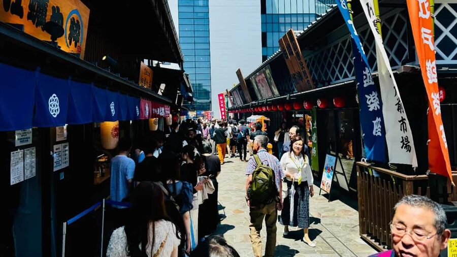 Tokyo: Toyosu Tuna Auction &Tsukiji Market Gourmet Adventure - Seasonal timing and changing market conditions