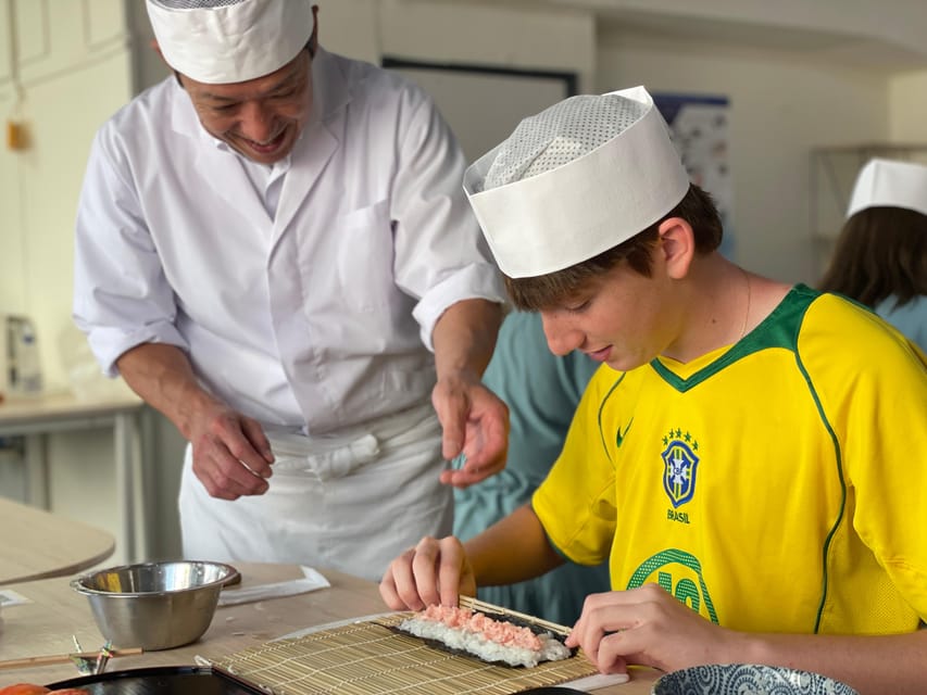 Tokyo: Tsukiji Fish Market Sushi Making Class with Pro Chef - What the $63 price really buys you