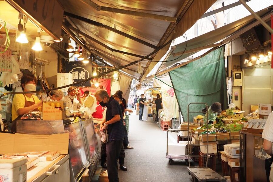 Tokyo: Tsukiji Market Guided Tour & Sushi-Making Experience - Who will enjoy this most?