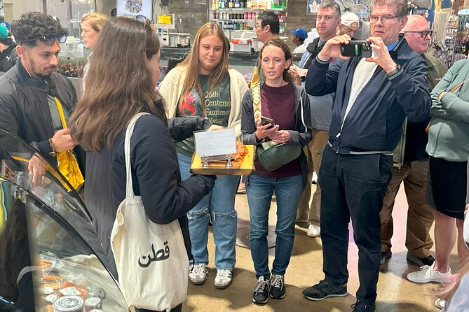 Toronto: St Lawrence Market Food Tour with 6 Food Tastings - The guides make the difference