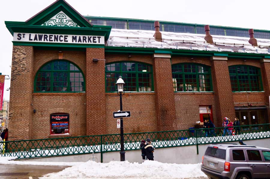 Toronto: St Lawrence Market Food Tour with 6 Tastings - Walking from the market to the Distillery District