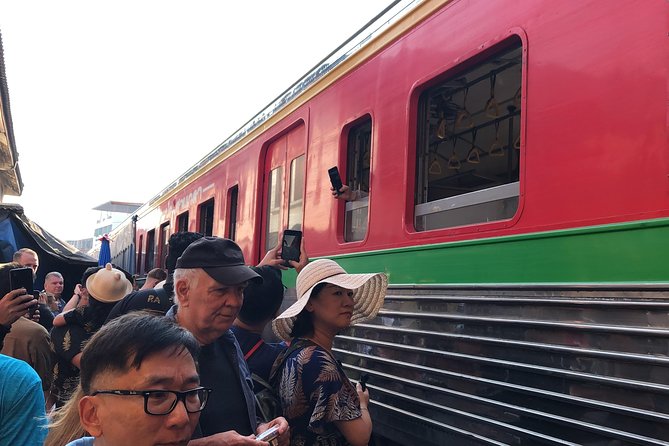 Train Market and Floating Market half day tour - Returning to Bangkok by early afternoon