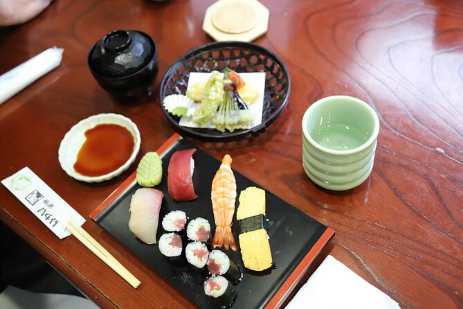 Tsukiji Fish Market Guided Tour and Sushi Making with Pro Chef - What the class feels like for families and beginners