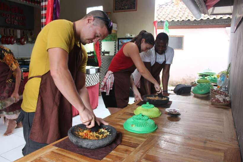 Ubud: Balinese Cooking Class and Market Tour - Arriving at a family compound in Ubud