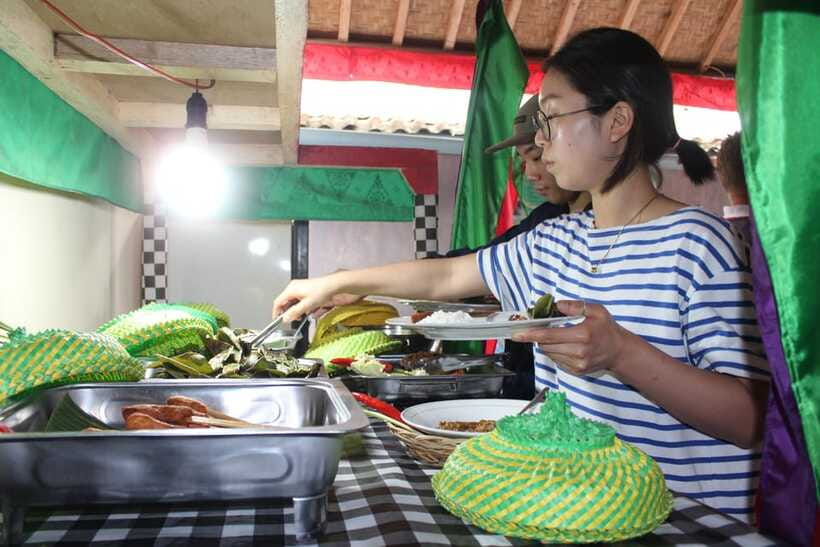 Ubud: Balinese Cooking Class and Market Tour - Nine dishes, one very full lunch