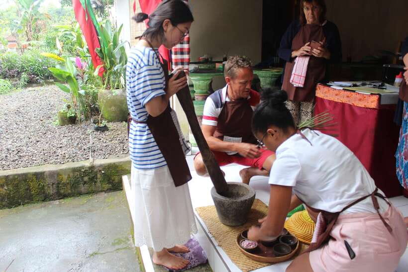Ubud: Balinese Cooking Class and Market Tour - Rice paddies and the importance of rice