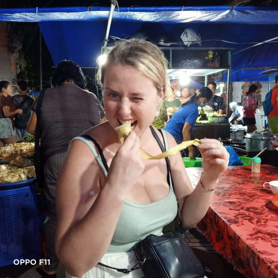 Ubud Traditional Night Market Food Tour-All Inclusive - Walking through Gianyar Night Market