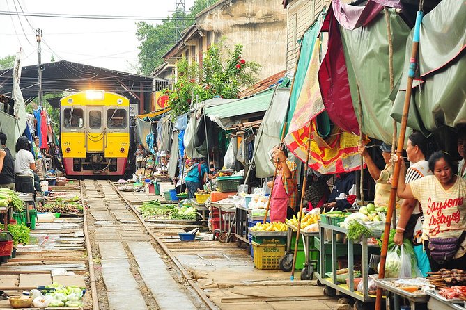 Unique Bangkok Markets: Train Market & Floating Market Adventure - The longtail boat ride to Damnoen Saduak