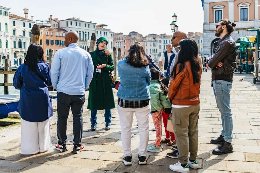 Venice: Rialto Market Food and Wine Lunchtime Tour - Group size, guide quality, and overall value