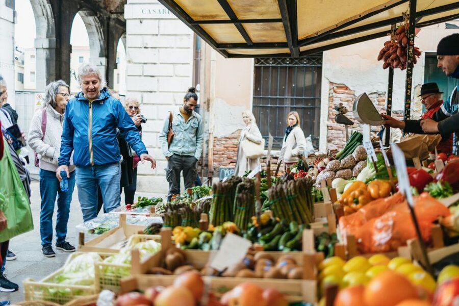 Venice: Rialto Market Tour, Cooking Class, and Lunch - Making tiramisu first