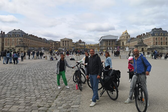 Versailles Full-Day Electric Bike Tour : Market, Picnic & Palace - The train back to Paris makes the one-way ride worthwhile