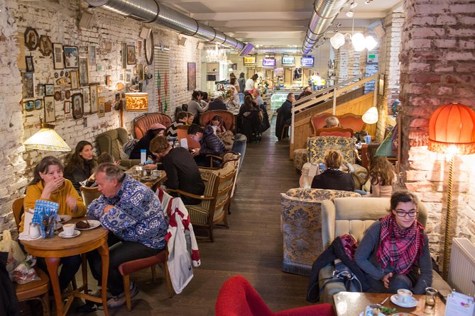 Vienna for Food Lovers: Cafés, Markets & Austrian Cuisine - Brunnenmarkt Shows Vienna’s Multicultural Side